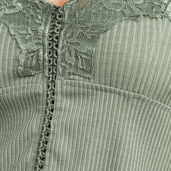 NEW BKE TANK TOPS TWO FOR ONE TAGS ATTACHED FROM PURCHASE 🆕🆕🆕🆕☀️ - Picture 4 of 9